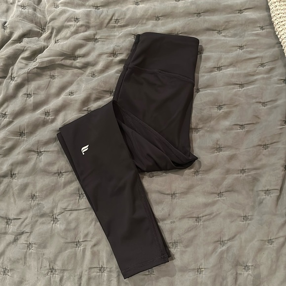 Anywhere Motion365+ High-Waisted Legging size small (short length) - Picture 3 of 3